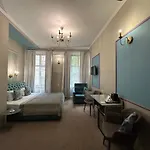 Family Boutique Готель Львів